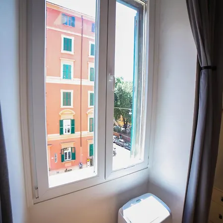 Cosmo Bed & Breakfast 4*