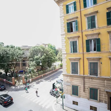 Cosmo Frühstückspension 4*