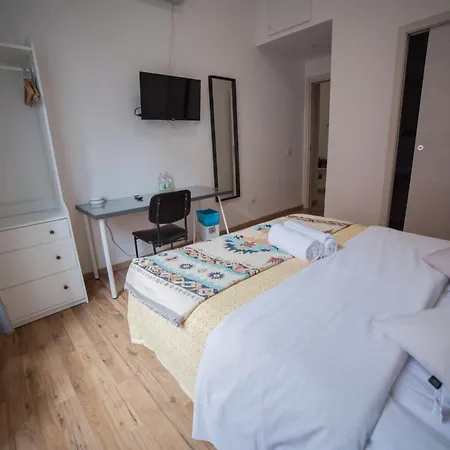 Oda ve Kahvaltı Cosmo Roma