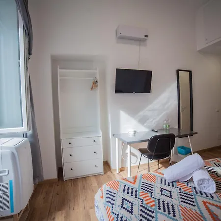 Oda ve Kahvaltı Cosmo Roma