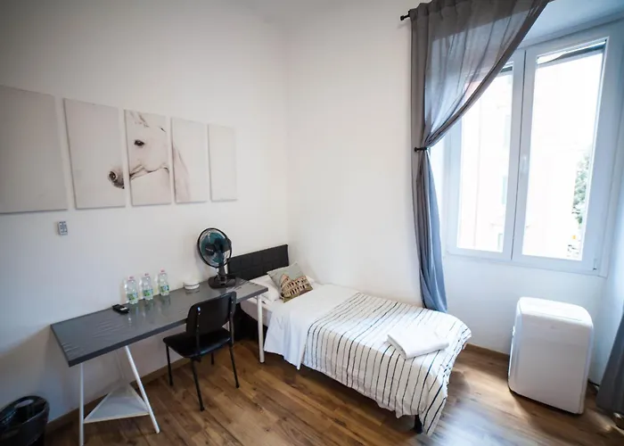 Oda ve Kahvaltı Cosmo Roma